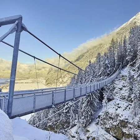 Luca Λάνγκενφελντ